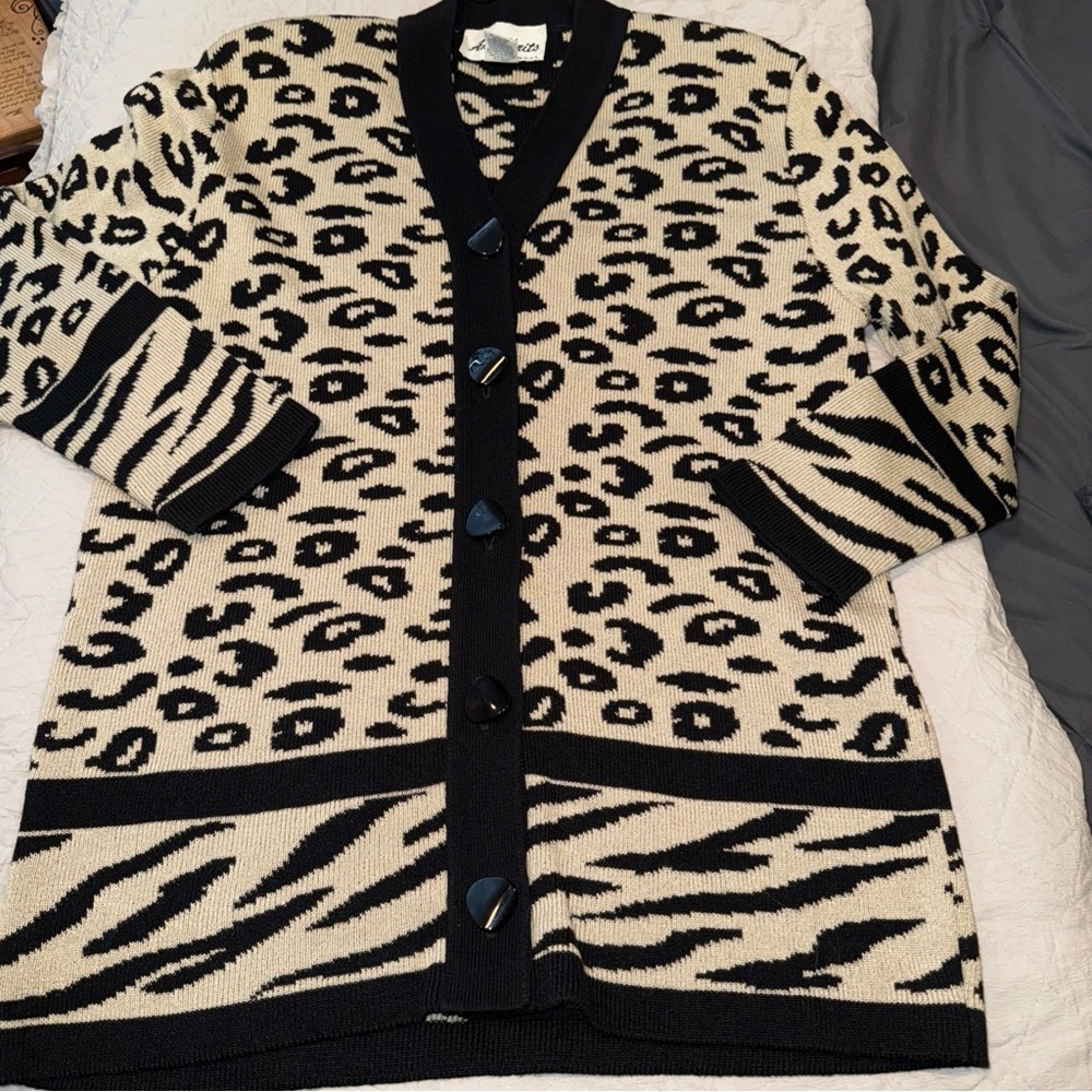 Stylish Animal Print Cardigan with Black Accents